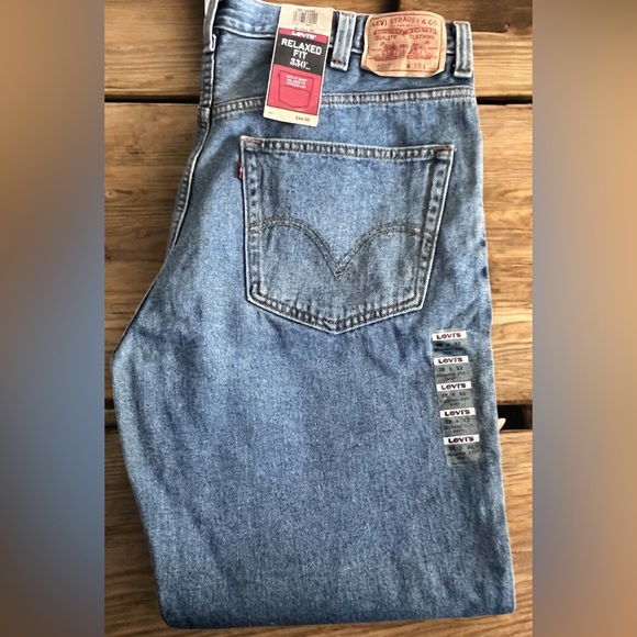 Levi's Other - Levi's 550 Classic Light Blue Relaxed Jeans/2008/NWT